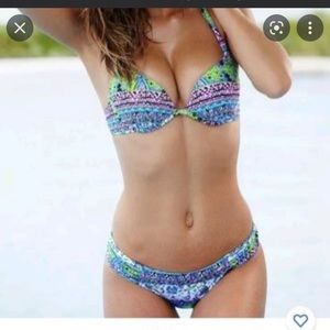 Victoria’s Secret sexy tease bikini 32D/large